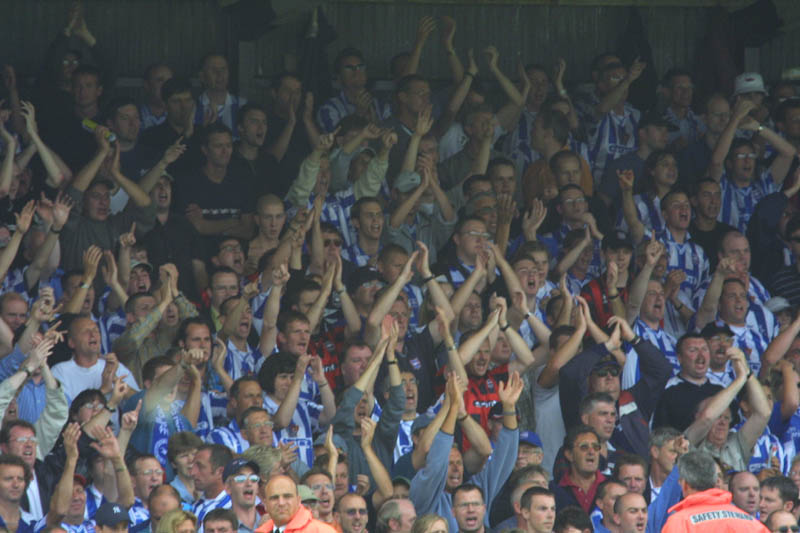 Crowd shows their appreciation, Cambridge Game 11 August 2001