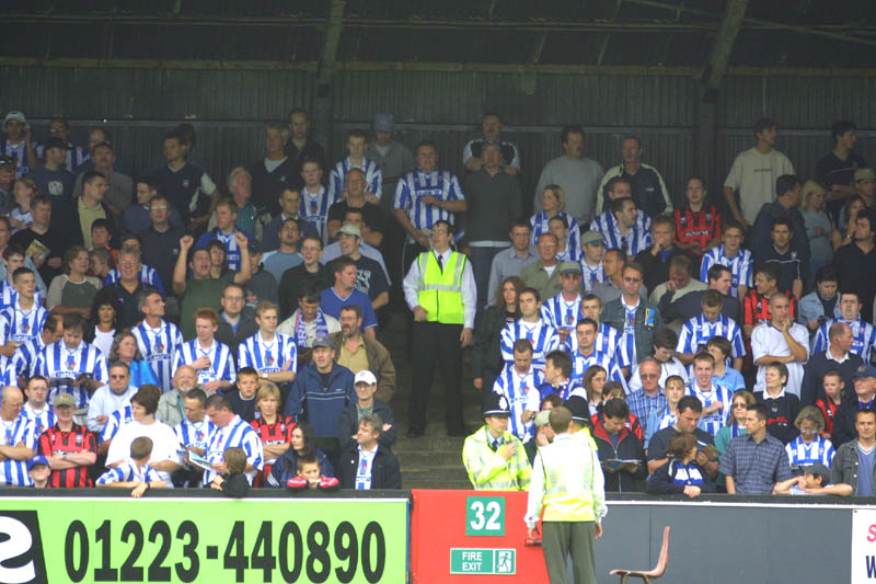 Crowd, Cambridge Game 11 August 2001