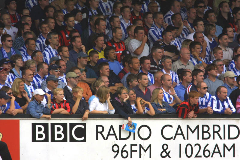 Crowd, Cambridge Game 11 August 2001