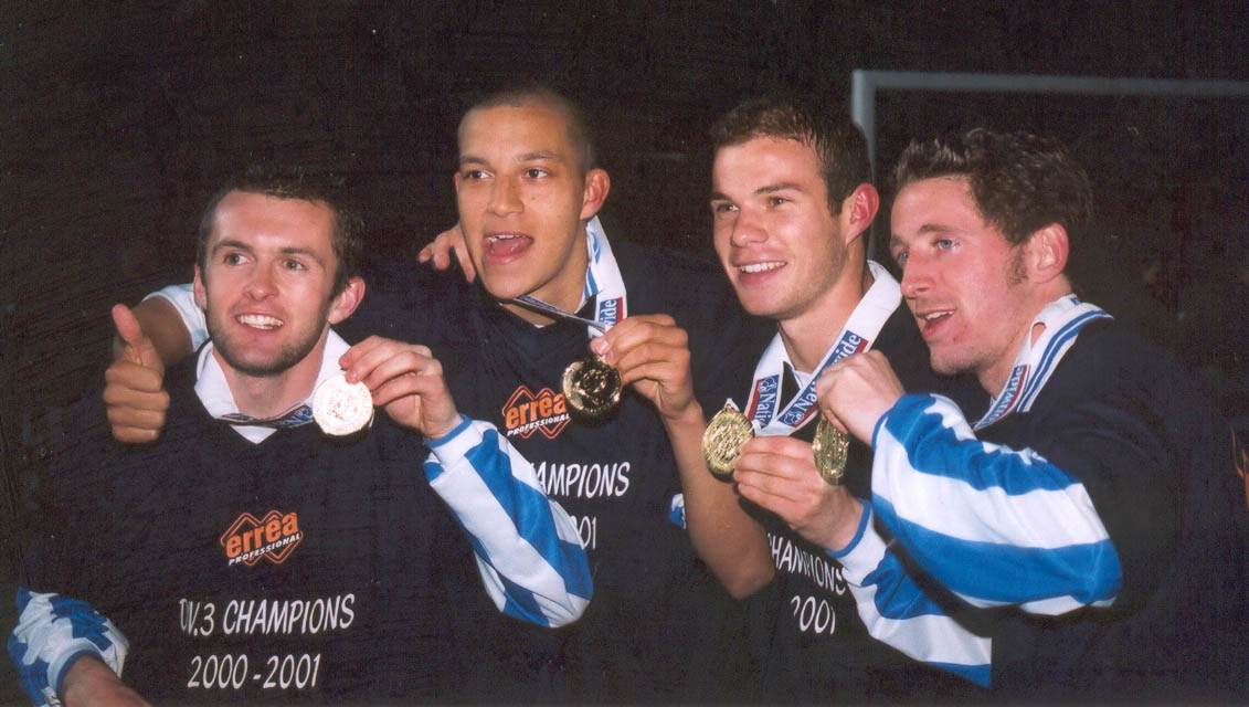 ??, Zamora ??, Brooker celebrate Chesterfield game 01 may 2001