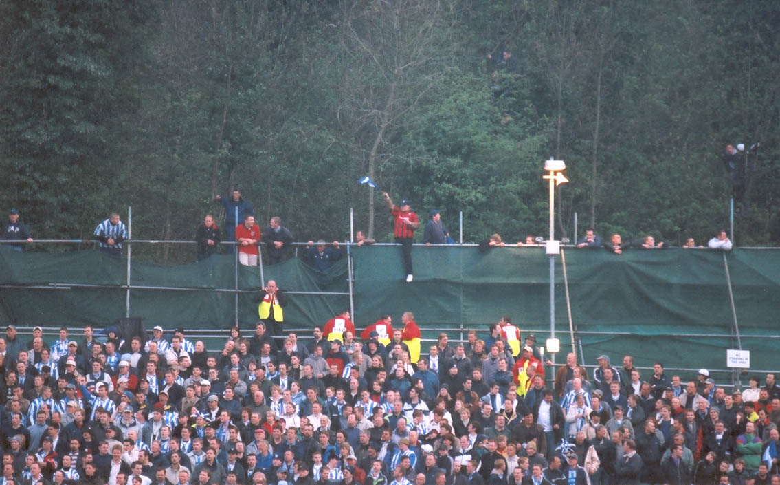 Crowd Chesterfield game 01 may 2001