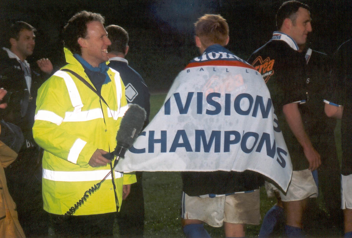 Mayo with flag draped over shoulders, Chesterfield game 01 may 2001
