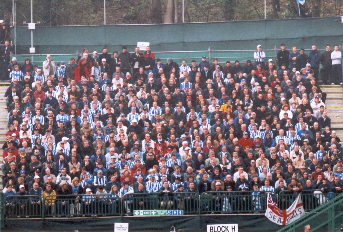 Crowd Darlington game 16 April 2001