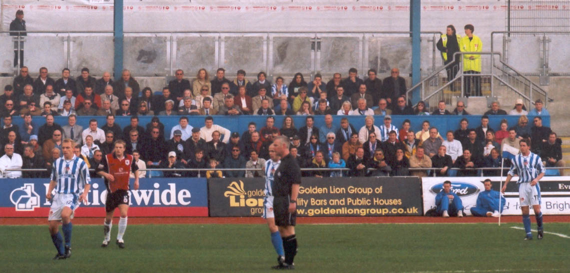 Crowd Darlington game 16 April 2001