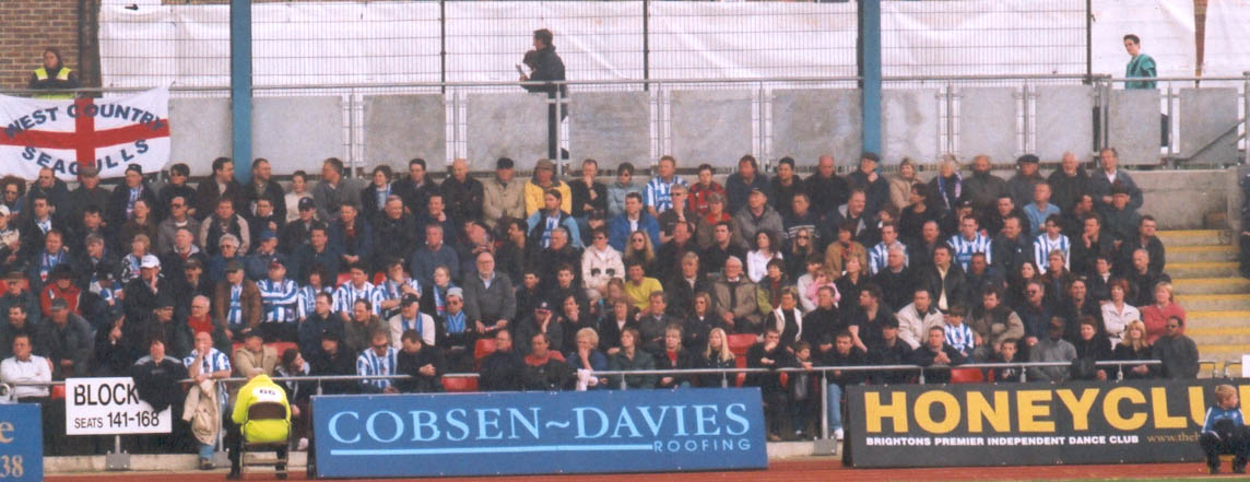  crowd Darlington game 16 April 2001