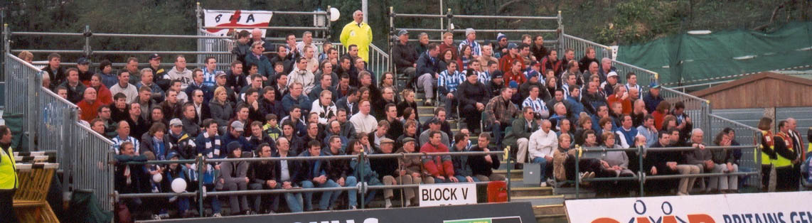 Crowd, Darlington game 16 April 2001