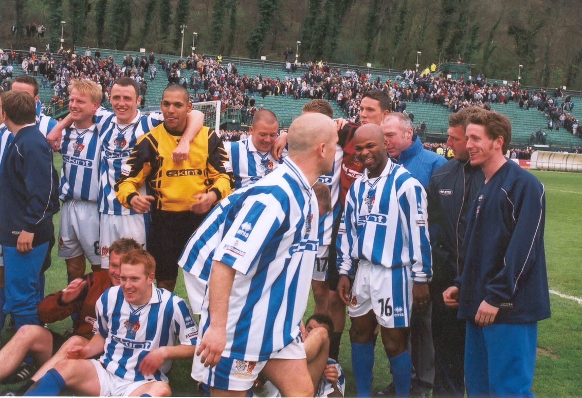 Thomas fancies his chances with cullip, Darlington game 16 April 2001