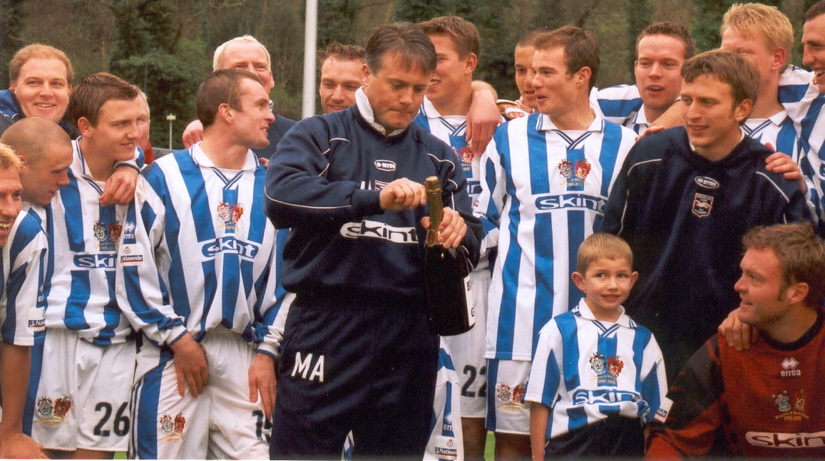Micky opens up the bubbly, Darlington game 16 April 2001
