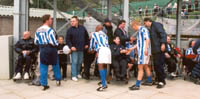 01017-14 - Players shake hands with fans