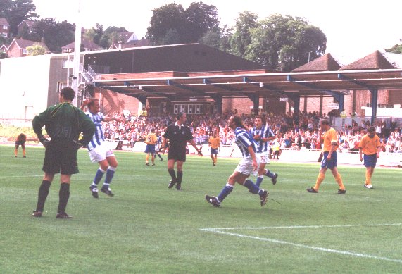 The Boys are Back in Town, Chris Wilder, Darren Freeman , Mansfield Game 07 August 1999