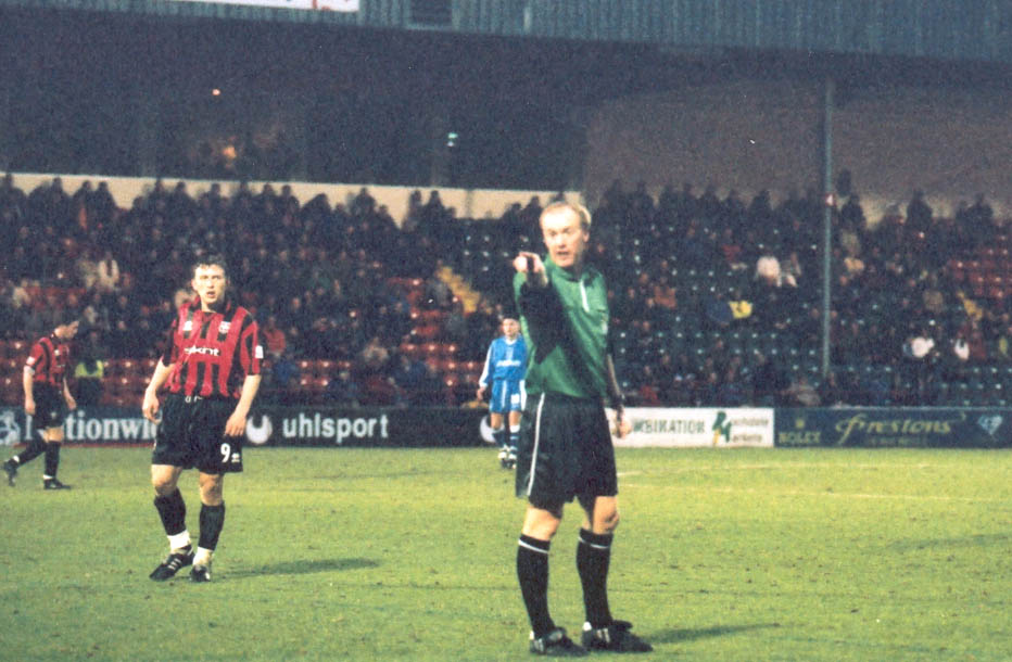 The ref Rochdale game 03 April 2001