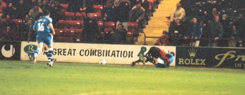 Jones forgets he is playing football Rochdale game 03 April 2001