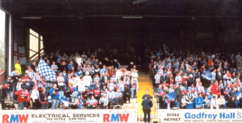 Crowd Shrewsbury game 05 may 2001