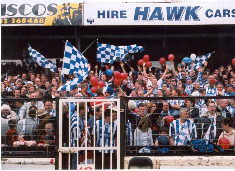 Crowd Shrewsbury game 05 may 2001