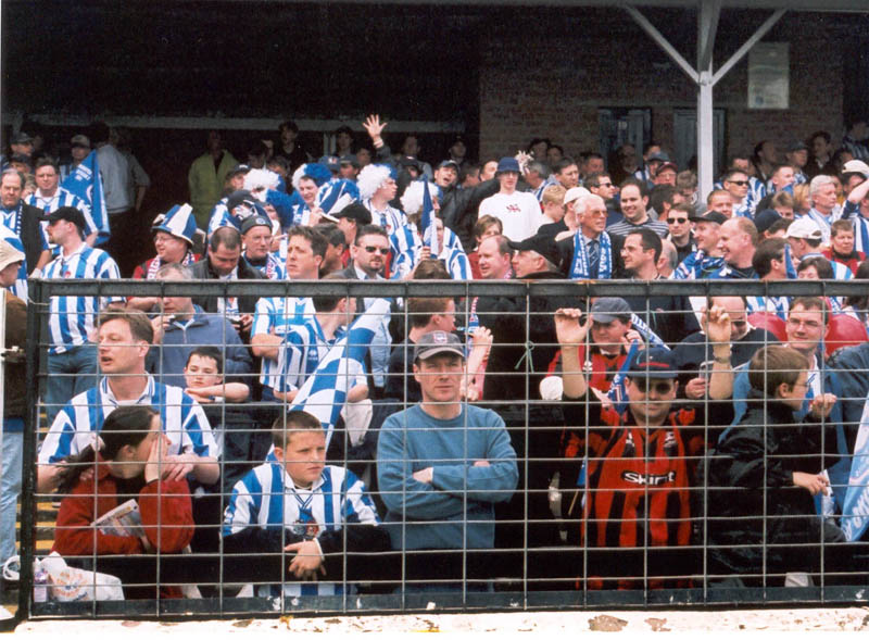 Crowd Shrewsbury game 05 may 2001