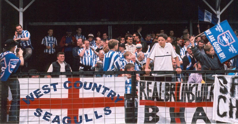 Crowd Shrewsbury game 05 may 2001