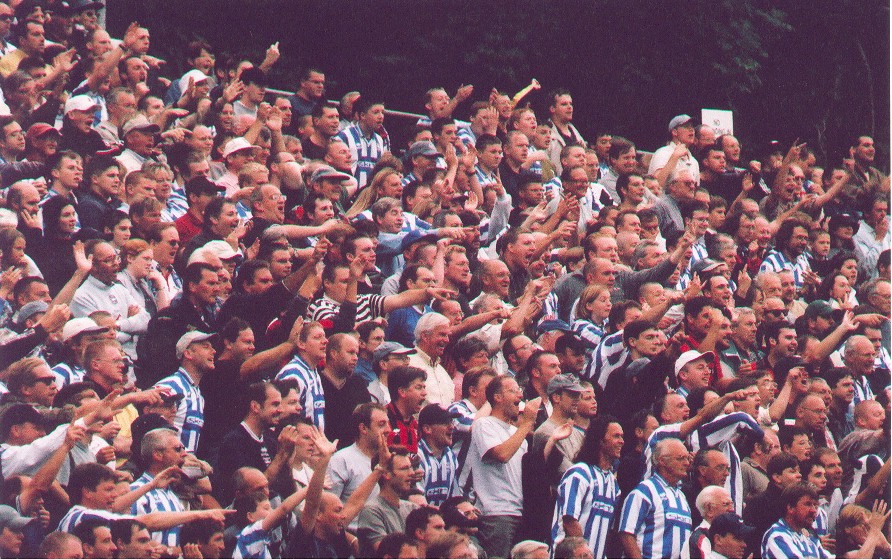 Crowd, Torquay 02 September 2000