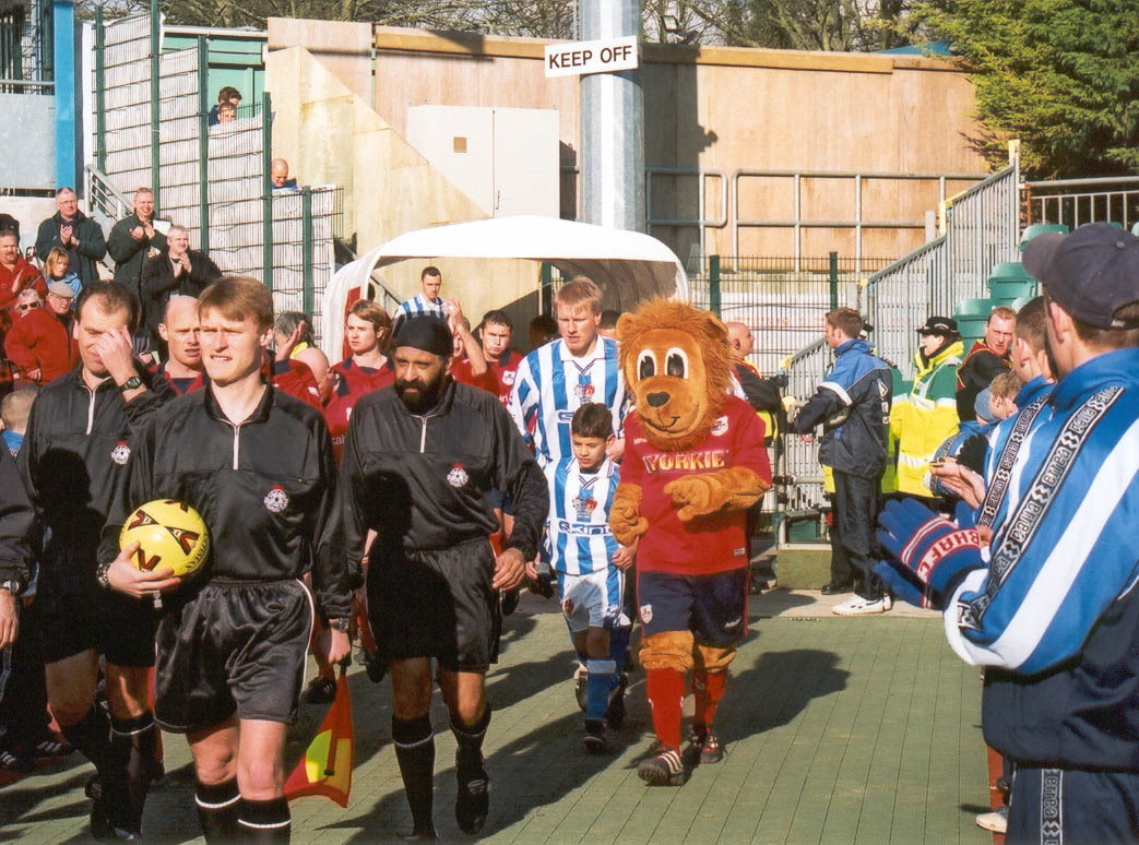 Large Lion!, the York game 24 February 2001